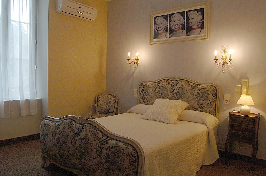 Hotel Du Lion D'Or Entraygues-sur-Truyère Camera foto