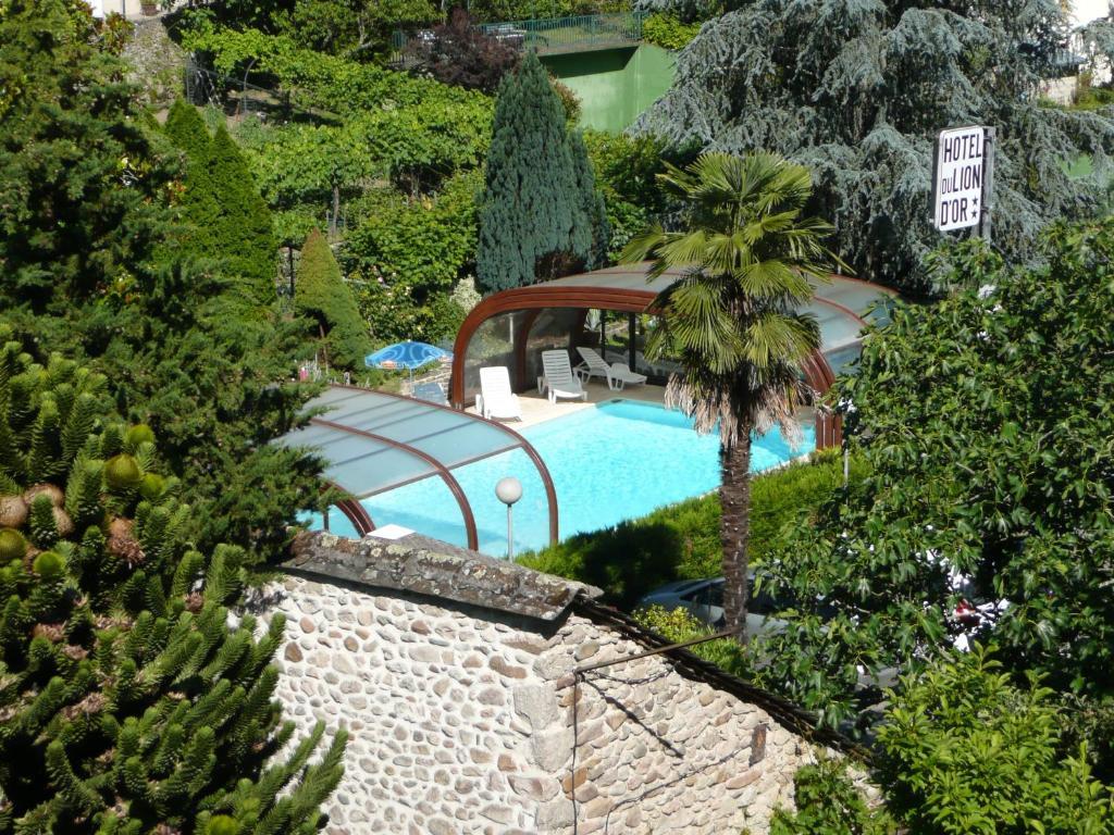Hotel Du Lion D'Or Entraygues-sur-Truyère Esterno foto
