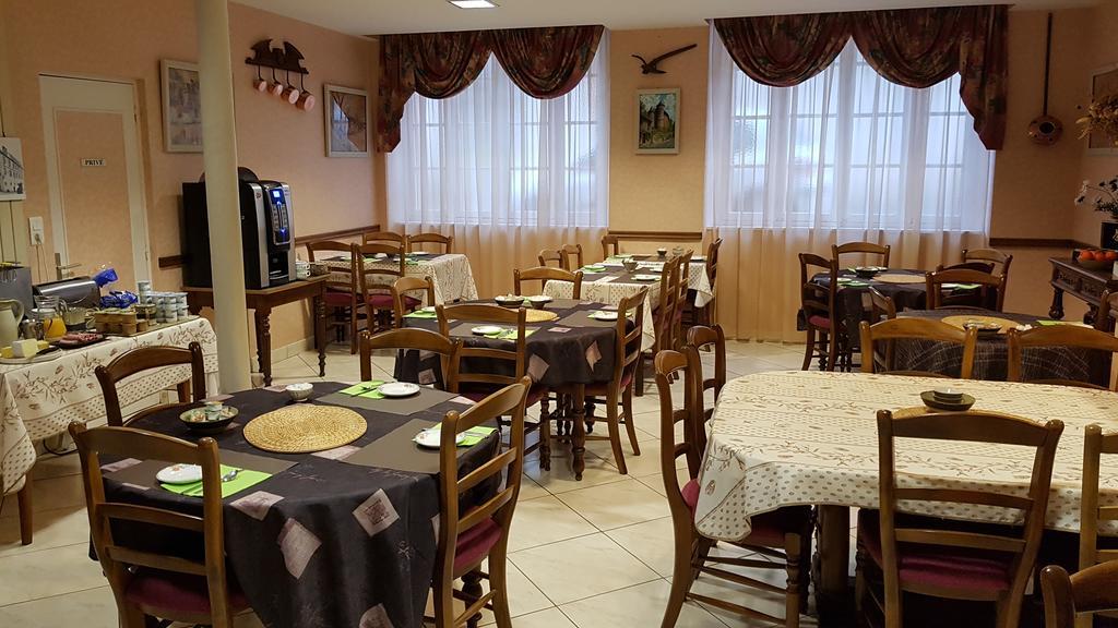 Hotel Du Lion D'Or Entraygues-sur-Truyère Esterno foto
