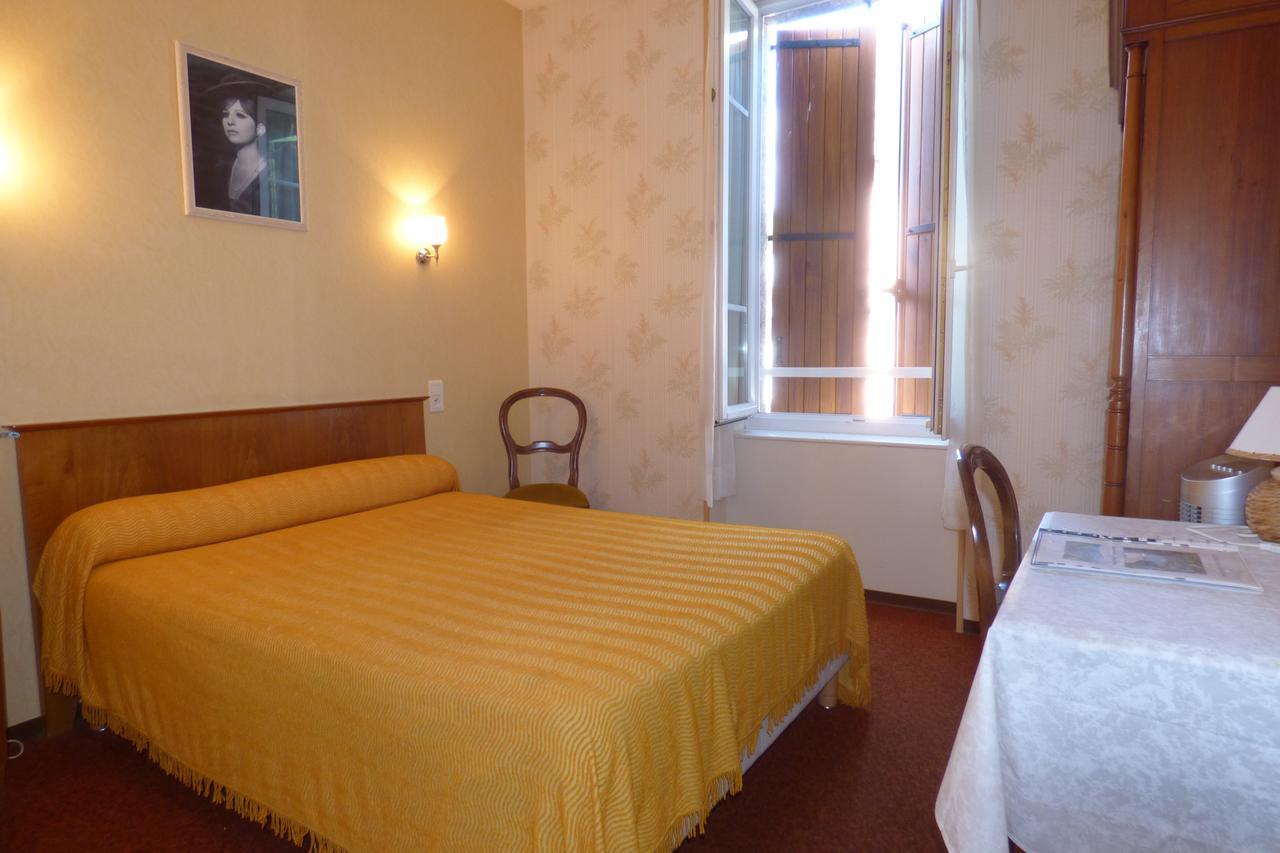 Hotel Du Lion D'Or Entraygues-sur-Truyère Camera foto
